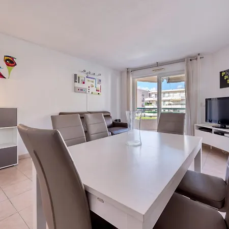 Apartment Le Regent Park For 6 By Sunset *