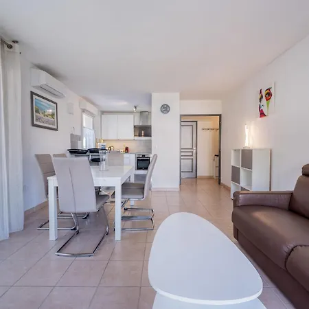Le Regent Park For 6 By Sunset Apartment *